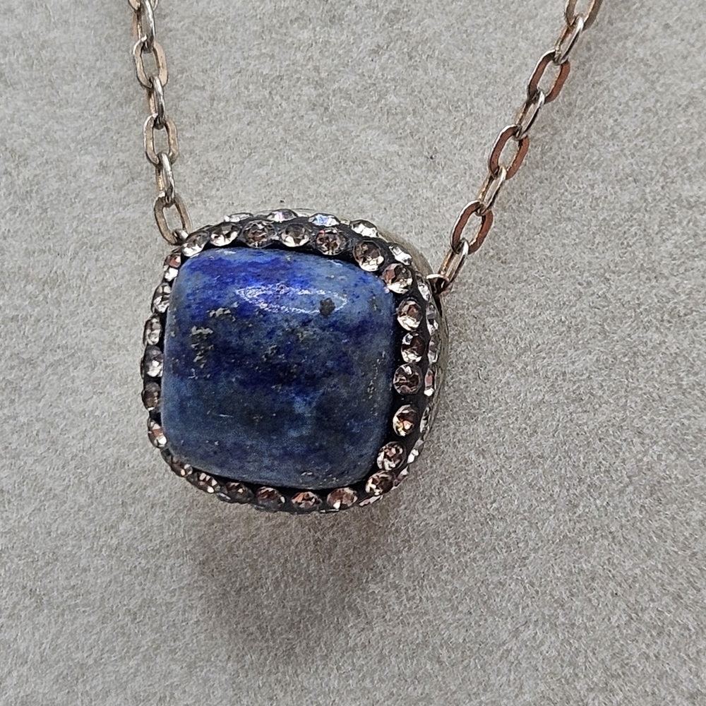 VINTAGE Square Blue Lapis Lazuli Crystal Border Gold Tone Pendant Necklace